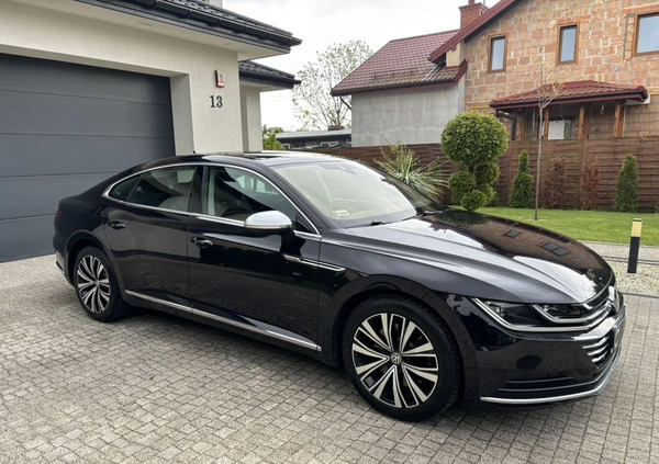 Volkswagen Arteon cena 115000 przebieg: 189500, rok produkcji 2018 z Lębork małe 781